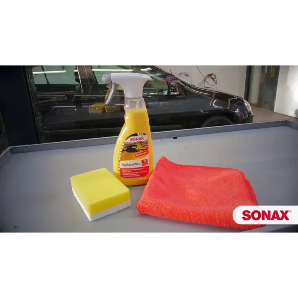 A doua imagine a Ceara cu actiune rapida Sonax High Speed Wax 500 ml