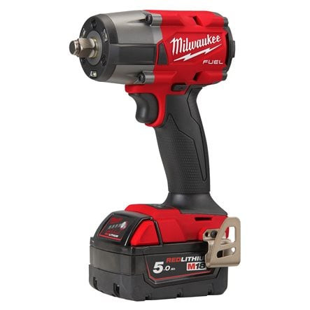 Cheie de impact Milwaukee 1/2″ 745Nm 18V M18FMTIW2F12-502X, M18 FUEL, , 2 x M18 B5 acumulator, M12-18 FC încărcător, cutie HD
