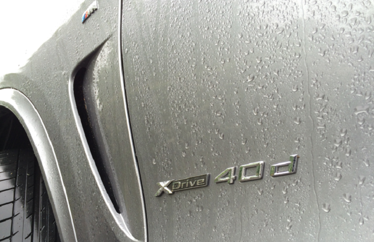 EMBLEMA USA FATA STG/DR XDRIVE 4.0D